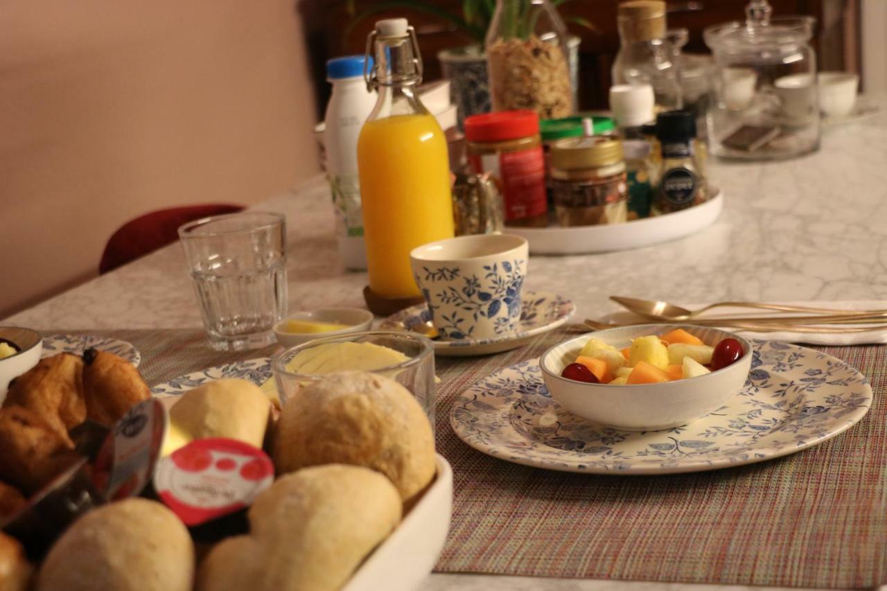 Bed & Breakfast Arthur And James *