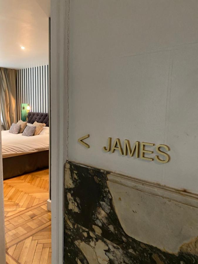 Arthur And James * Antwerpen